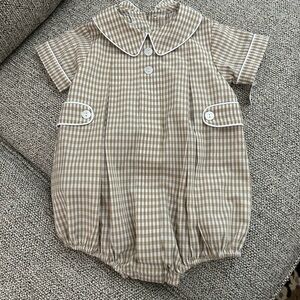Little little English bubble says 24 months NWT